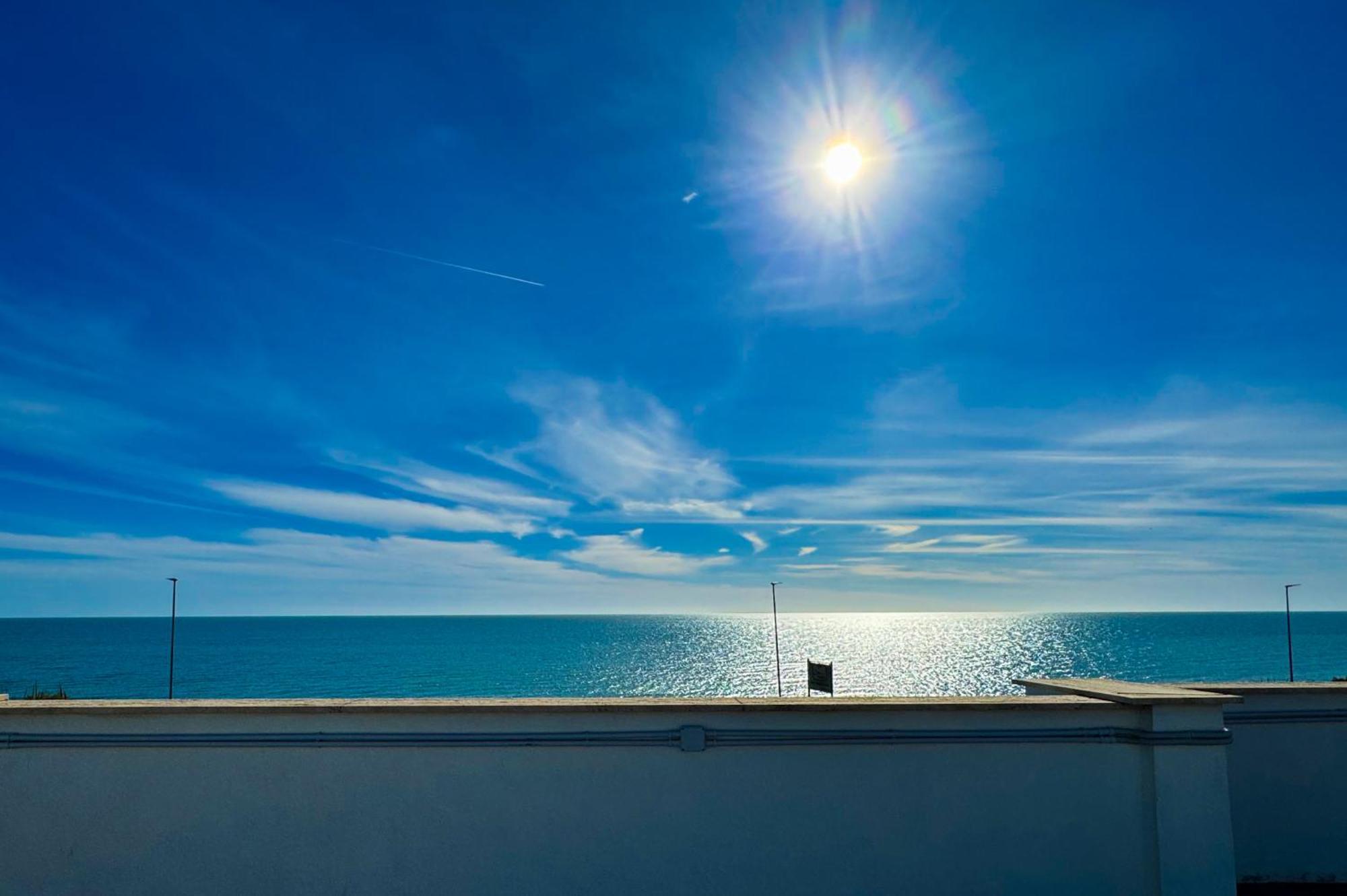 Edo House Anzio - Beachfront - Fronte Mare - Affittacamere エクステリア 写真