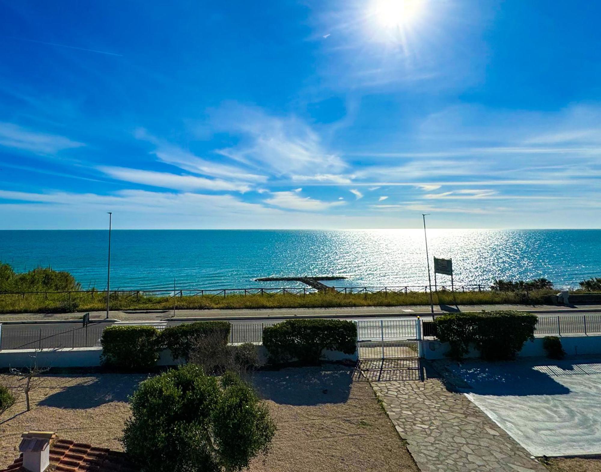 Edo House Anzio - Beachfront - Fronte Mare - Affittacamere エクステリア 写真