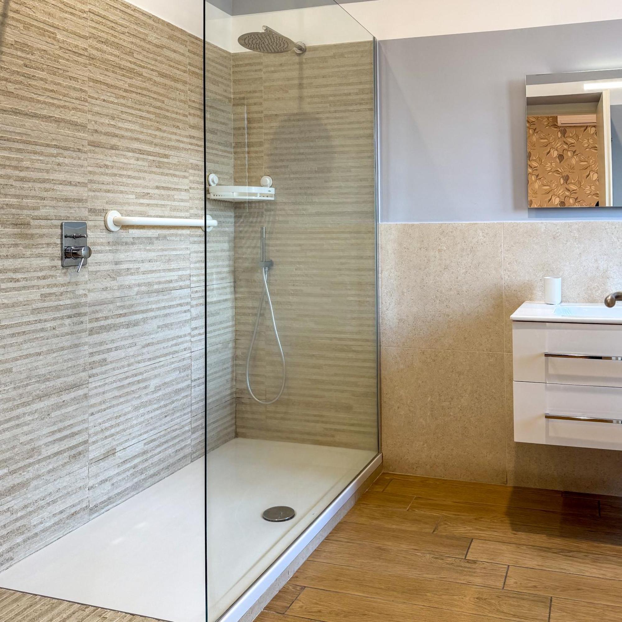 Edo House Anzio - Beachfront - Fronte Mare - Affittacamere エクステリア 写真